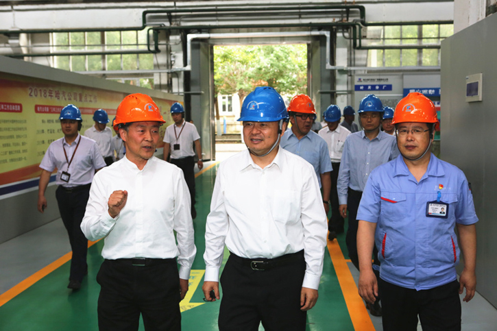 郝鵬參觀考察哈電集團(tuán)所屬企業(yè)汽輪機公司